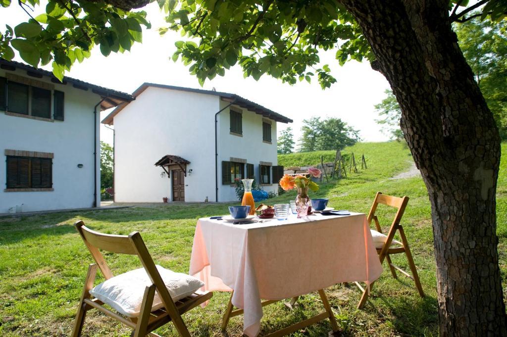 Cascina Il Ginepro Casa de hóspedes Sinio Exterior foto