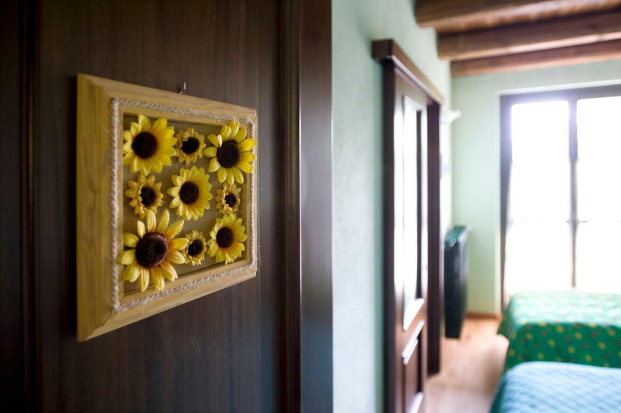 Cascina Il Ginepro Casa de hóspedes Sinio Exterior foto